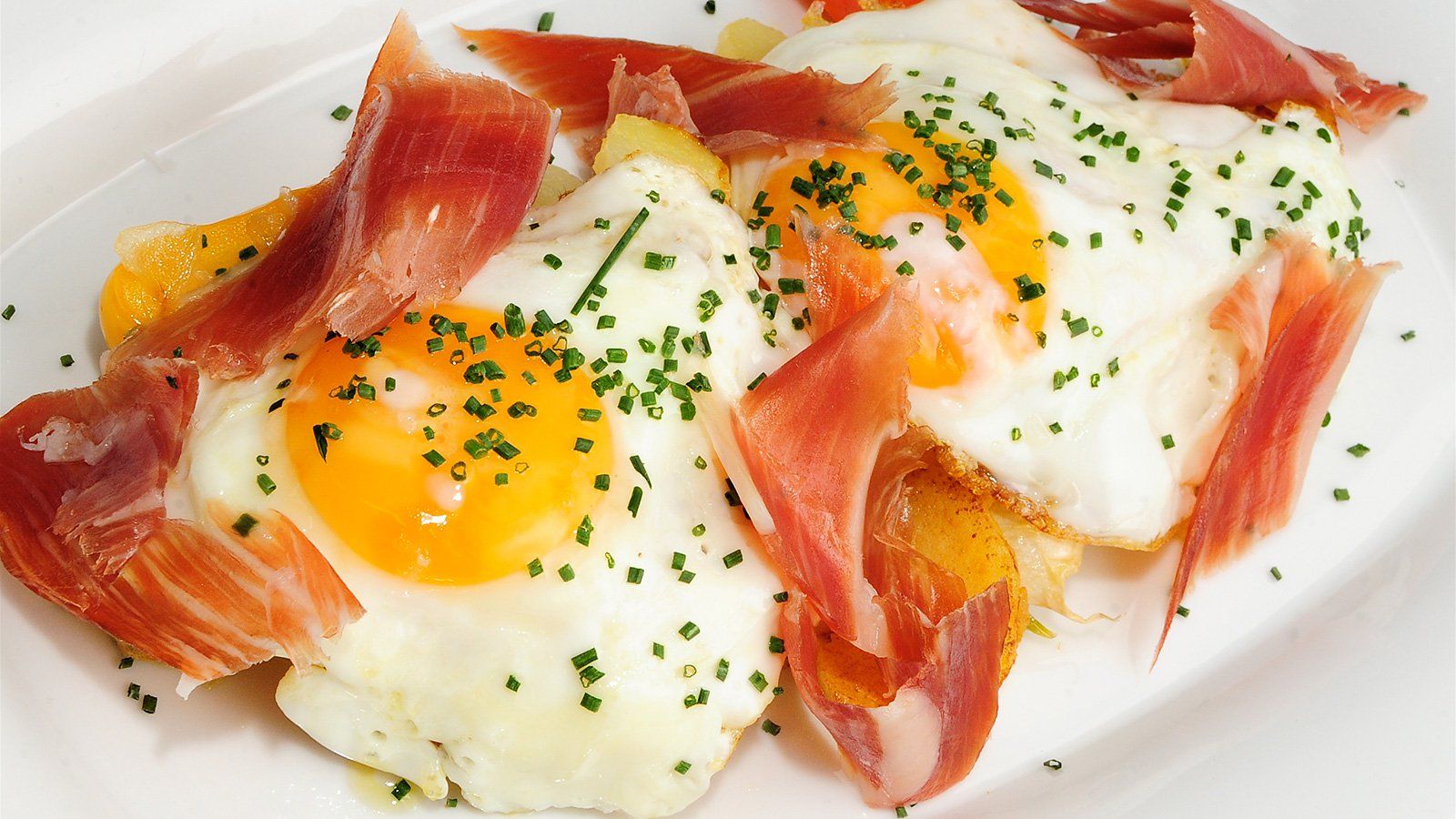 Fried Eggs With Elvers And Serrano Ham Recipes Easy