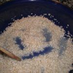 Riisi ja piima mandlid ja kaneeli vöötohatis