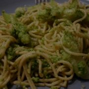 spagetti con salsa de brocoli