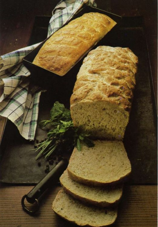 白ハーブのパン 簡単レシピ
